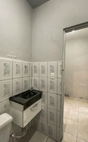 Casa para alugar com 100m², 2 quartos e 1 vaga Casa para alugar com 100m², 2 quartos e 1 vagaBanheiro