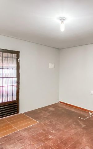 Casa para alugar com 100m², 2 quartos e 1 vaga Casa para alugar com 100m², 2 quartos e 1 vagaSala