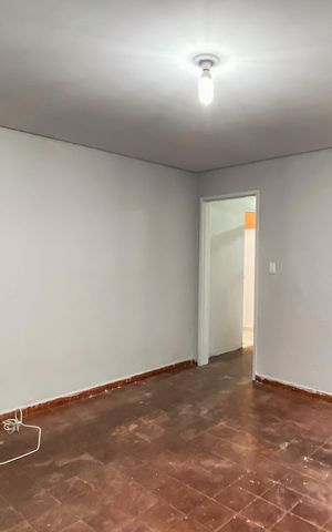 Casa para alugar com 100m², 2 quartos e 1 vaga Casa para alugar com 100m², 2 quartos e 1 vagaSala