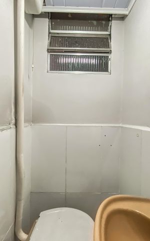 Casa para alugar com 100m², 2 quartos e 1 vaga Casa para alugar com 100m², 2 quartos e 1 vagaBanheiro de serviço