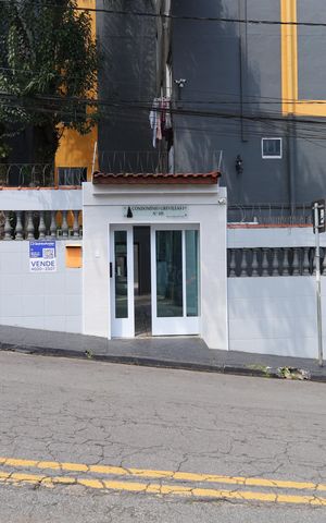 Apartamento à venda com 54m², 2 quartos e 1 vagaPlaca GRANDE instalada na fachada do condomínio, dia 19.09.2026 - Código da placa: KYET-241