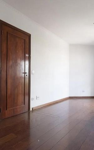 Apartamento à venda com 78m², 3 quartos e 1 vaga Apartamento à venda com 78m², 3 quartos e 1 vagaSala