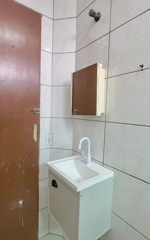 Casa para alugar com 50m², 2 quartos e sem vaga Casa para alugar com 50m², 2 quartos e sem vagaBanheiro
