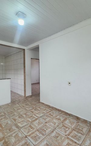 Casa para alugar com 50m², 2 quartos e sem vaga Casa para alugar com 50m², 2 quartos e sem vagaSala