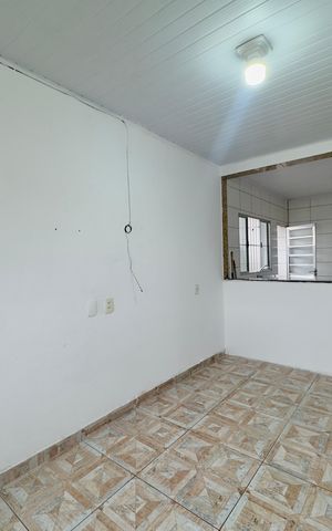 Casa para alugar com 50m², 2 quartos e sem vaga Casa para alugar com 50m², 2 quartos e sem vagaSala