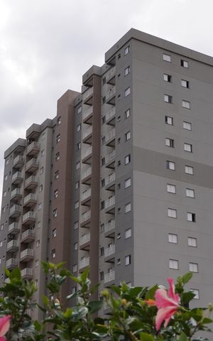 Apartamento para alugar com 48m², 2 quartos e 1 vagaÁrea comum -  Piscina (Vista dos prédios)