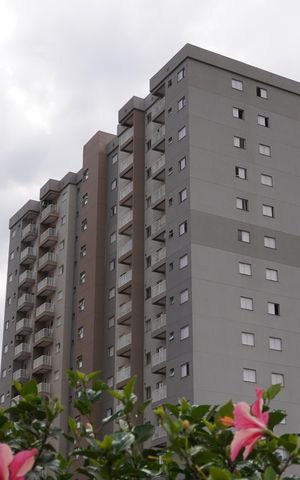 Apartamento para alugar com 48m², 2 quartos e 1 vagaÁrea comum -  Piscina (Vista dos prédios)