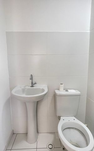 Apartamento para alugar com 38m², 2 quartos e sem vaga Apartamento para alugar com 38m², 2 quartos e sem vagaBanheiro