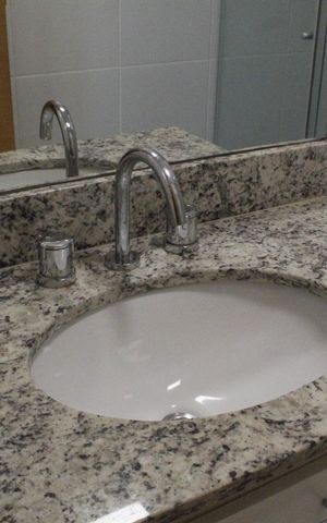 Apartamento para alugar com 76m², 3 quartos e 1 vaga Apartamento para alugar com 76m², 3 quartos e 1 vagaBanheiro da Suíte