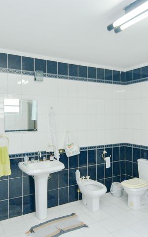 Casa à venda com 160m², 3 quartos e 3 vagasBanheiro da Suíte