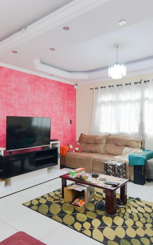 Casa à venda com 160m², 3 quartos e 3 vagasSala