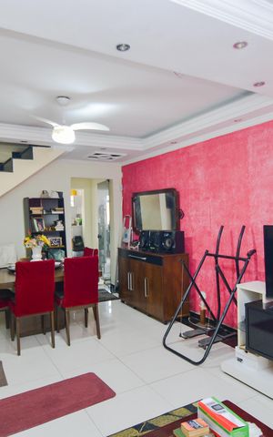 Casa à venda com 160m², 3 quartos e 3 vagasSala
