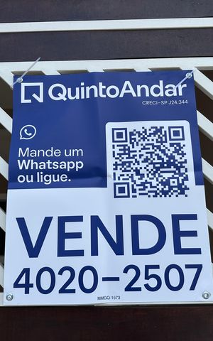Casa à venda com 142m², 3 quartos e 1 vaga Casa à venda com 142m², 3 quartos e 1 vagaFachada