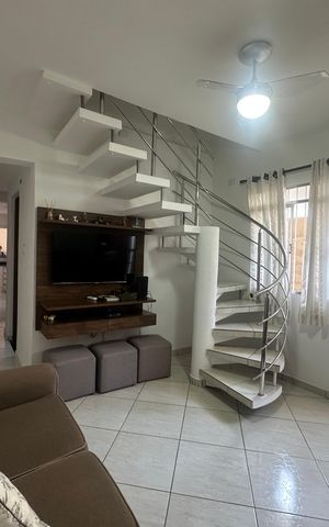 Casa à venda com 142m², 3 quartos e 1 vaga Casa à venda com 142m², 3 quartos e 1 vagaSala