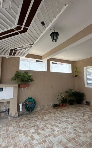 Casa à venda com 142m², 3 quartos e 1 vaga Casa à venda com 142m², 3 quartos e 1 vagaGaragem