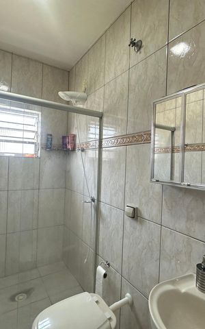 Casa à venda com 142m², 3 quartos e 1 vaga Casa à venda com 142m², 3 quartos e 1 vagaBanheiro Social