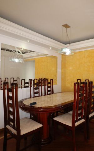 Apartamento à venda com 90m², 2 quartos e 2 vagas Apartamento à venda com 90m², 2 quartos e 2 vagasSala