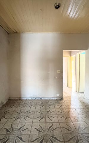 Casa à venda com 90m², 2 quartos e 4 vagas Casa à venda com 90m², 2 quartos e 4 vagasCopa