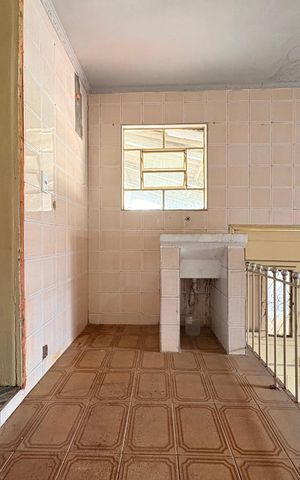 Casa à venda com 90m², 2 quartos e 4 vagas Casa à venda com 90m², 2 quartos e 4 vagasCozinha/ lavanderia