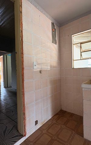 Casa à venda com 90m², 2 quartos e 4 vagas Casa à venda com 90m², 2 quartos e 4 vagasCozinha/ lavanderia