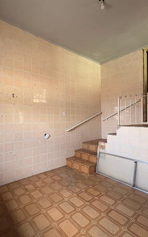 Casa à venda com 90m², 2 quartos e 4 vagas Casa à venda com 90m², 2 quartos e 4 vagasCozinha