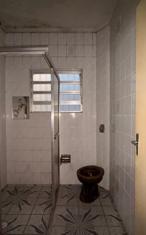 Casa à venda com 90m², 2 quartos e 4 vagas Casa à venda com 90m², 2 quartos e 4 vagasBanheiro