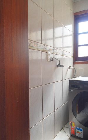 Casa à venda com 329m², 3 quartos e 3 vagasÁrea de Serviço