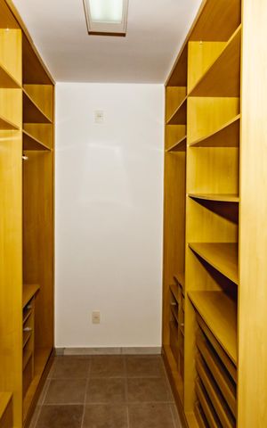 Apartamento para alugar com 140m², 3 quartos e 2 vagasCloset da suíte 3