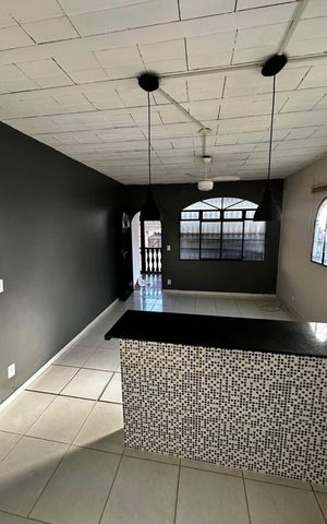 Casa para alugar com 60m², 1 quarto e sem vaga Casa para alugar com 60m², 1 quarto e sem vagaSala