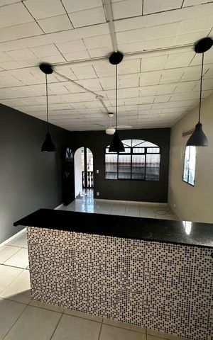 Casa para alugar com 60m², 1 quarto e sem vaga Casa para alugar com 60m², 1 quarto e sem vagaSala