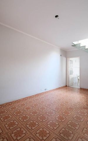 Casa à venda com 143m², 4 quartos e 2 vagasSala
