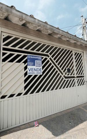 Casa à venda com 143m², 4 quartos e 2 vagasFachada