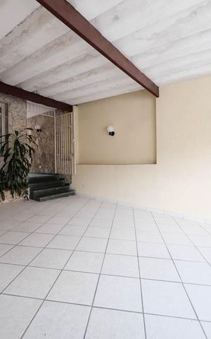 Casa à venda com 143m², 4 quartos e 2 vagasGaragem