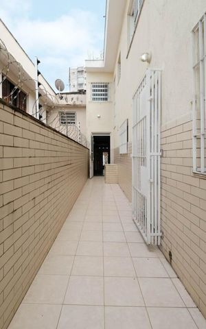 Casa à venda com 143m², 4 quartos e 2 vagasÁrea de Serviço