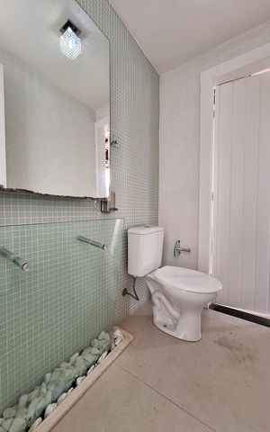 Casa de condomínio para alugar com 400m², 4 quartos e 3 vagasLavabo
