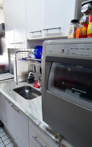 Apartamento à venda com 54m², 2 quartos e 1 vagaCozinha