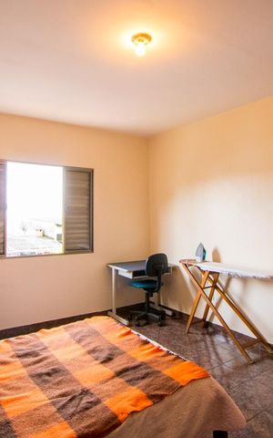 Casa à venda com 150m², 2 quartos e 2 vagas Casa à venda com 150m², 2 quartos e 2 vagasQuarto 2