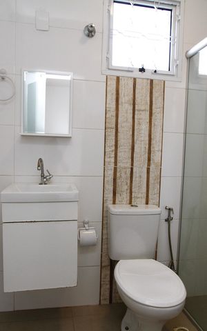 Apartamento para alugar com 100m², 3 quartos e sem vagaBanheiro da Suíte