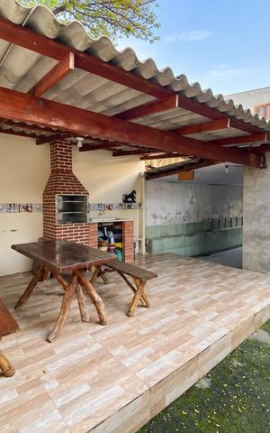Casa para alugar com 75m², 2 quartos e 1 vagaÁrea externa