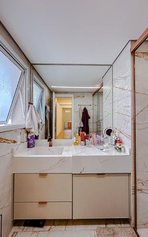 Apartamento à venda com 109m², 3 quartos e 2 vagasBanheiro da Suíte 2