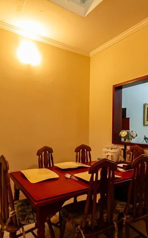 Casa à venda com 215m², 3 quartos e 2 vagas Casa à venda com 215m², 3 quartos e 2 vagasCopa