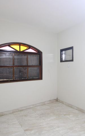 Casa à venda com 136m², 3 quartos e 2 vagasSuíte