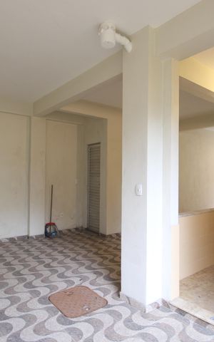 Casa à venda com 136m², 3 quartos e 2 vagasFundos