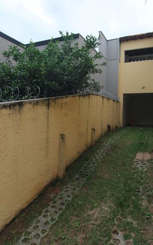 Casa à venda com 136m², 3 quartos e 2 vagasGaragem