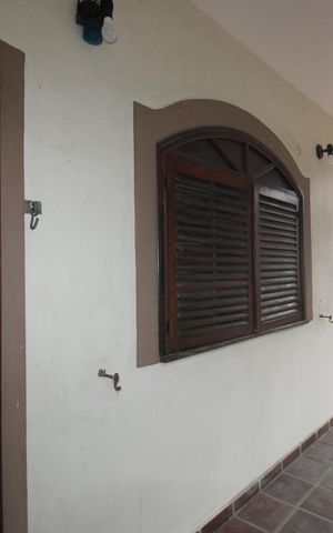 Casa à venda com 136m², 3 quartos e 2 vagasVaranda da sala