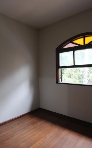 Casa à venda com 136m², 3 quartos e 2 vagasSuíte 