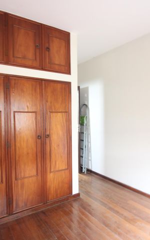 Casa à venda com 136m², 3 quartos e 2 vagasSuíte 