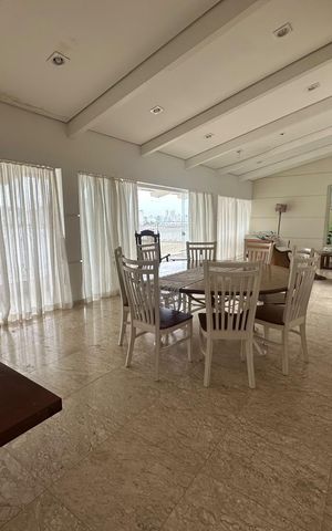 Casa para alugar com 520m², 3 quartos e 4 vagasSala