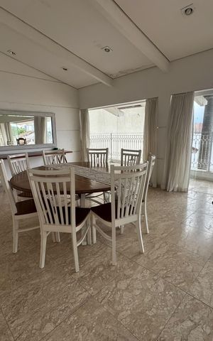 Casa para alugar com 520m², 3 quartos e 4 vagasSala