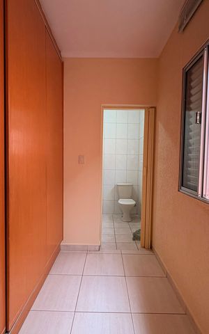 Casa para alugar com 150m², 3 quartos e 2 vagas Casa para alugar com 150m², 3 quartos e 2 vagasSuite